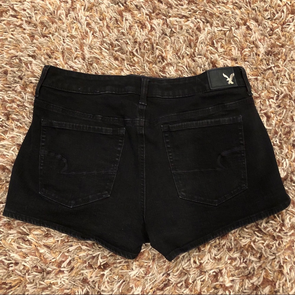 American Eagle - black high rise shortie size 10